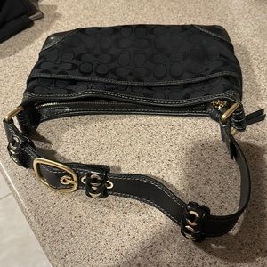 Coach Signature shoulder purse blackpleated with Monogram